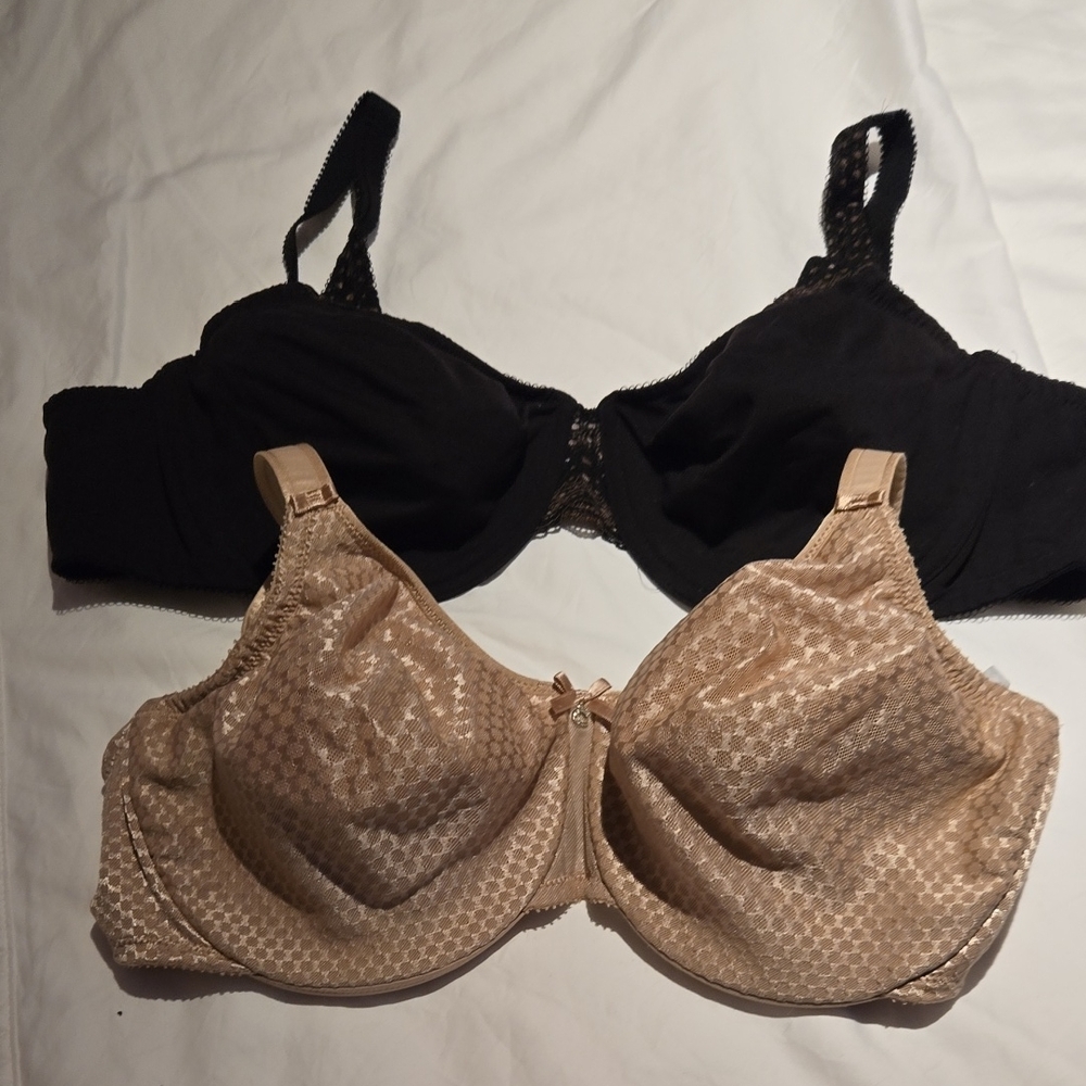Set Of 2: Black Wacoal & Tan Chantelle 40D Underwire Lightly Lined Bras -Set